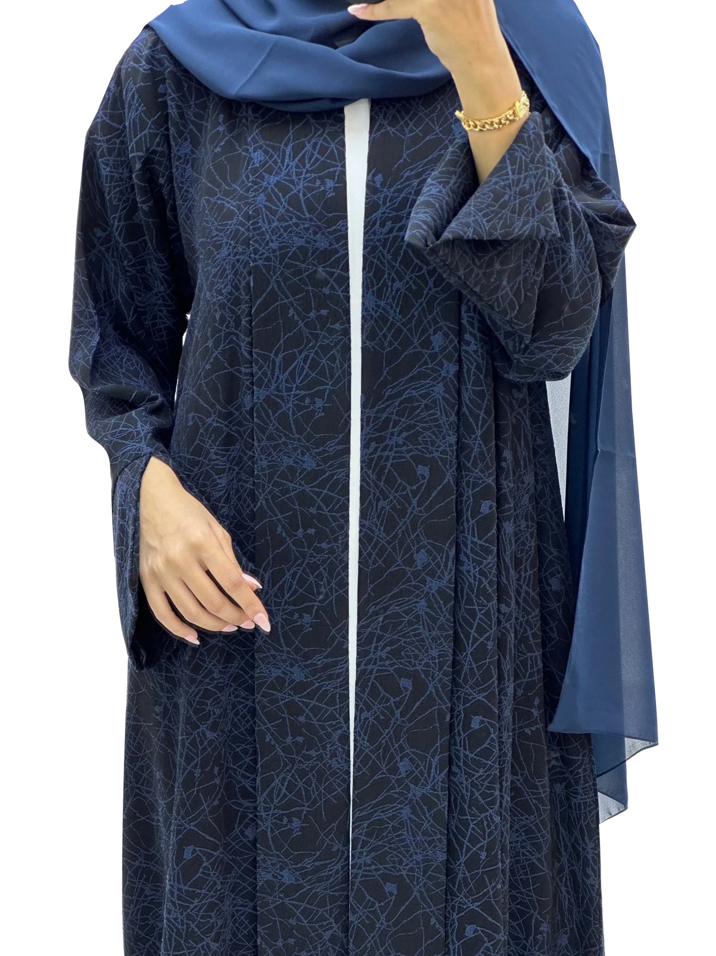 Classic and Simple Design Transcends Abaya